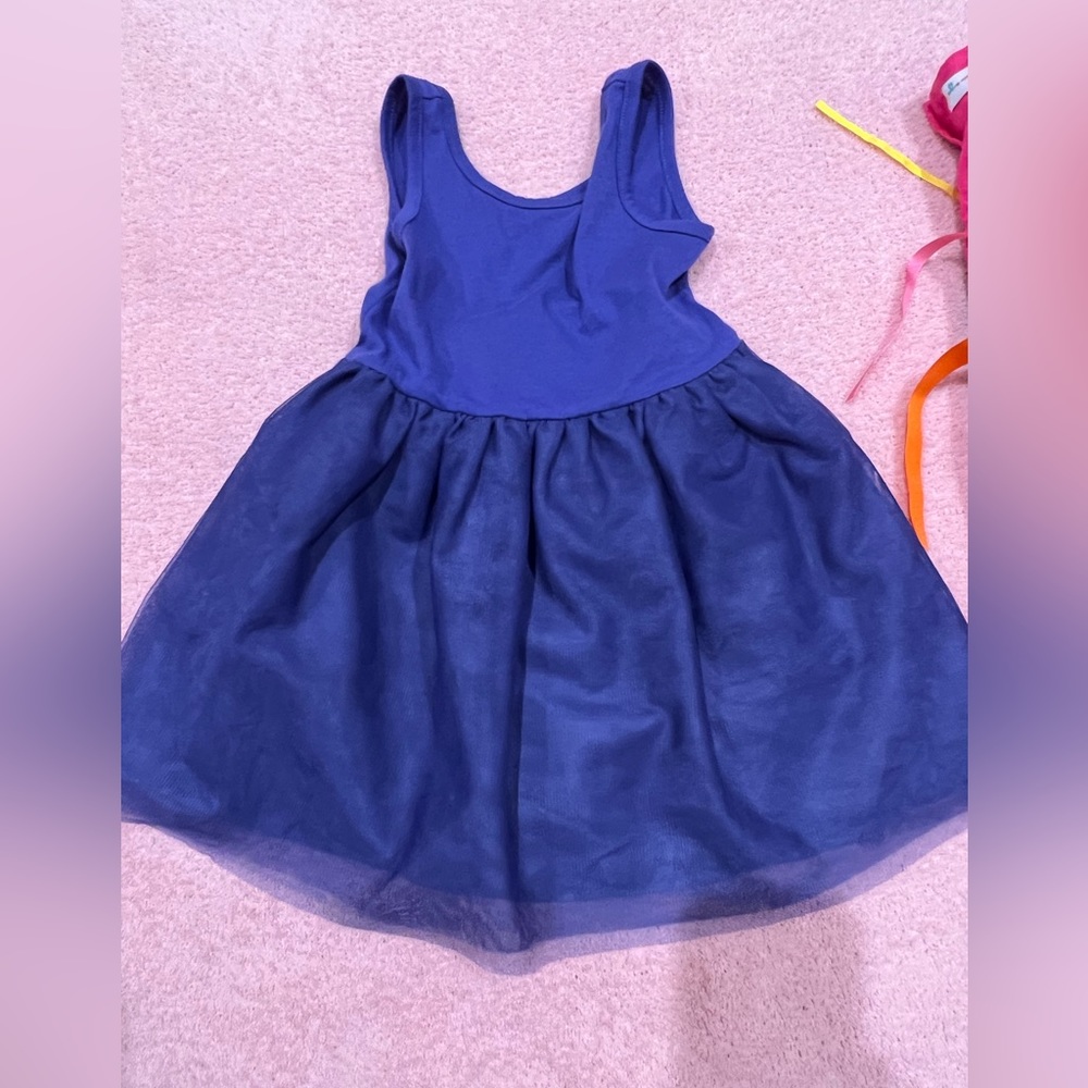 3 dresses - Picture 8 of 10